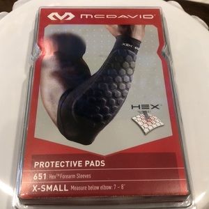 McDavid 651 Hex Forearm football sleeves (new)